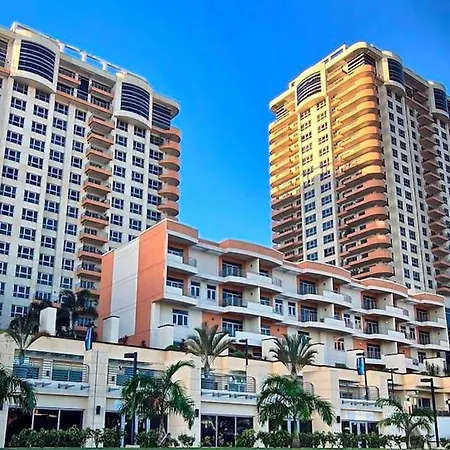 One Woodbrook Place Luxury Rentals With City View